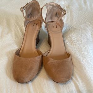 A New Day women’s size 10 wedges